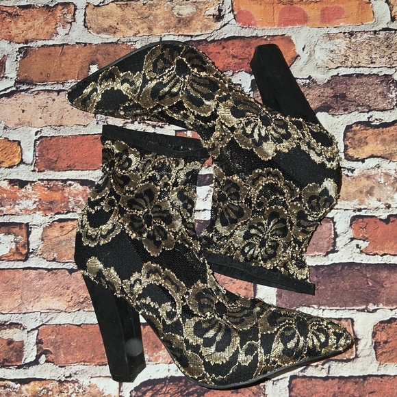 BAMBOO Shoes - BAMBOO Black and Gold Floral Heeled Boots
